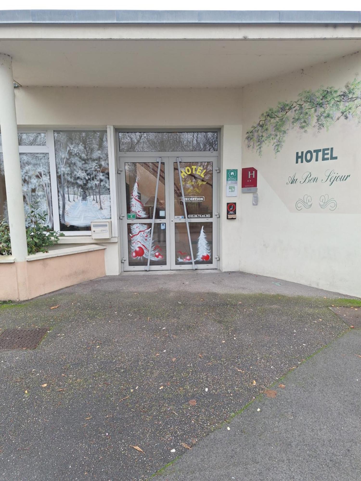 Hotel Au Bon Sejour Vitry-le-François Exterior foto